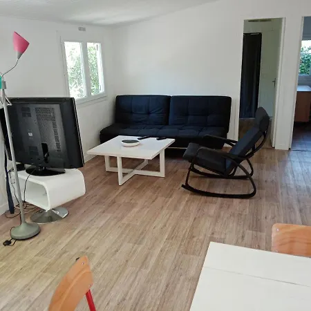 Agreable, A Proximite Du Centre Historique, Golf Academy * Villeneuve-lès-Avignon